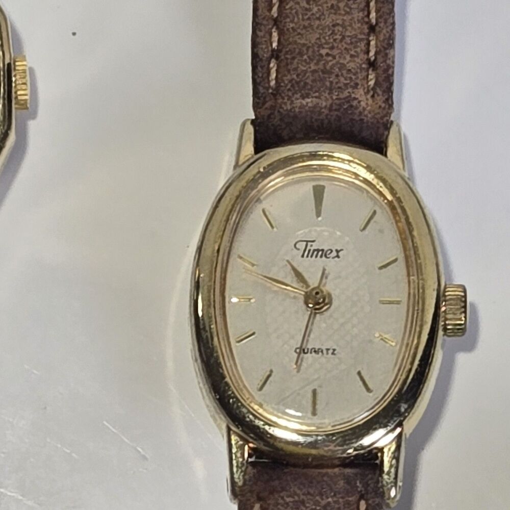 Wholesale Watch Lot of 43 Vintage & Modern - Timex Fossil Elgin Parts Repair - Picture 3 of 16